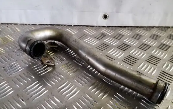 Nissan Juke I F15 EGR valve line/pipe/hose 744818