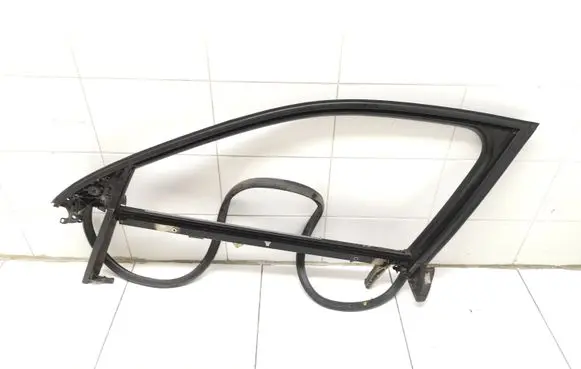 Audi A4 S4 B6 8E 8H Front door window/glass frame 8E0837629