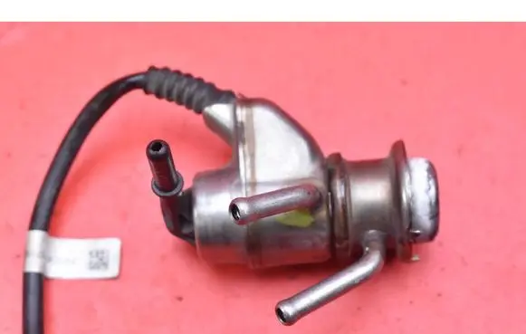Volkswagen PASSAT B7 USA Fuel injector 04L131113P