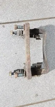 Hyundai Terracan Brake caliper pad carrier rear 