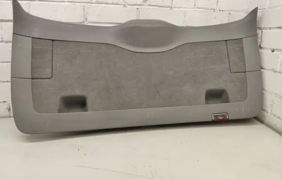 Volkswagen Touareg I Tailgate trim 7L6867601J 0638429729 6867601J