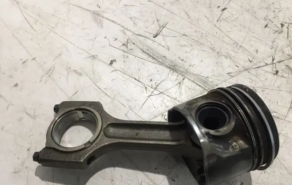 BMW X5 E70 Piston 84L107 174