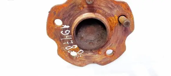 Toyota Avensis T270 Rear wheel hub
