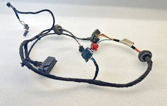 Volkswagen PASSAT B5.5 Rear wire harness sleeve 3B0971161N