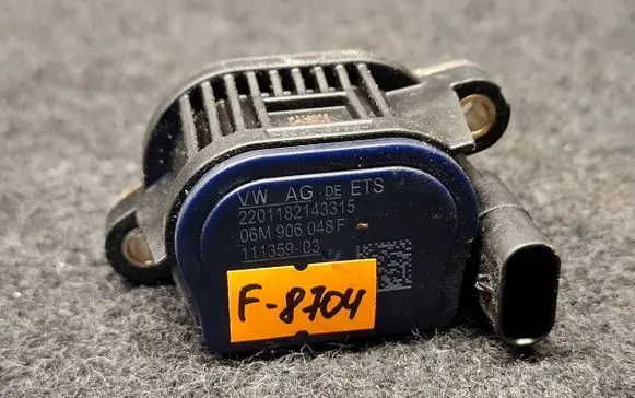Audi A4 S4 B9 8W Camshaft vanos timing valve 06M906048F