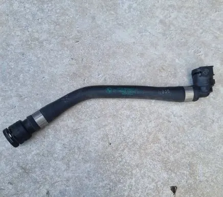 BMW 5 G30 G31 Engine coolant pipe/hose 8572907 17128572907