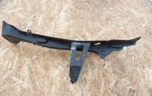 Honda FR-V Fender mounting bracket 74105SJD3000