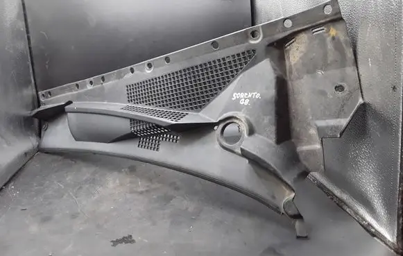 KIA Sorento Wiper trim 861603E010