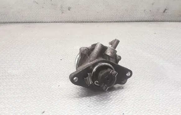 Opel Corsa D Vacuum pump