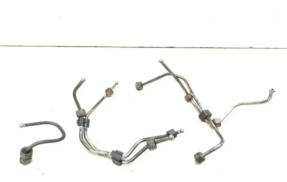 Fuel injector supply line/pipe