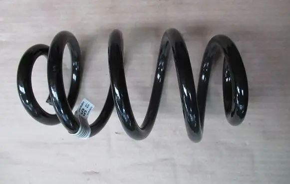 Volkswagen Jetta VII Front coil spring 