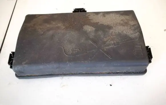 Opel Insignia A Fuse box cover 13222784 544949969