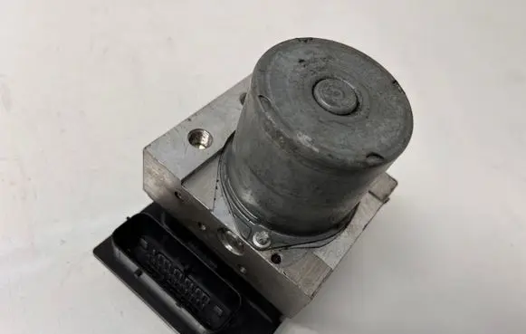 BMW X1 E84 ABS Pump 6792350
