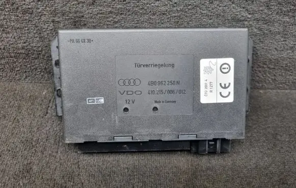 Audi A6 S6 C5 4B Comfort/convenience module 4B0962258N