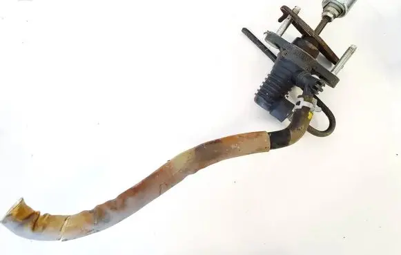 Toyota RAV 4 (XA30) Clutch master cylinder