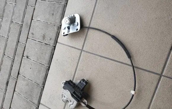 Volvo S60 Tailgate/trunk/boot lock/catch/latch 31335051