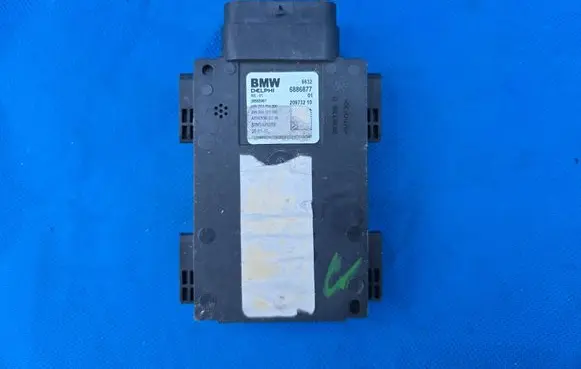 BMW 5 G30 G31 G38 Blind spot module 6886877