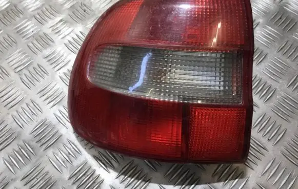 Volvo S40, V40 Rear/tail lights 30850296