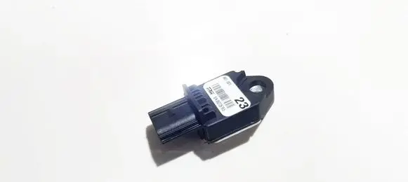 Lexus IS 220D-250-350 Airbag deployment crash/impact sensor 8983153010 8537267615