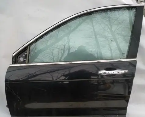 Honda CR-V Front door juodos