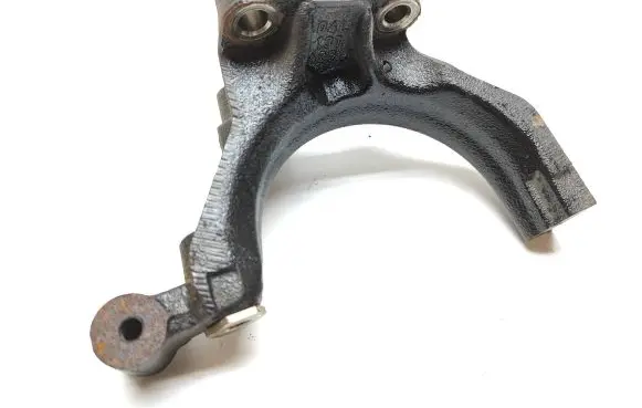 Audi Q3 8U Engine mounting bracket 04l131425a