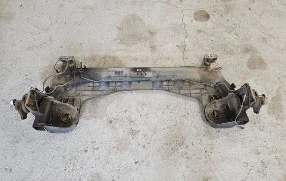 Renault Laguna III Rear axle beam 