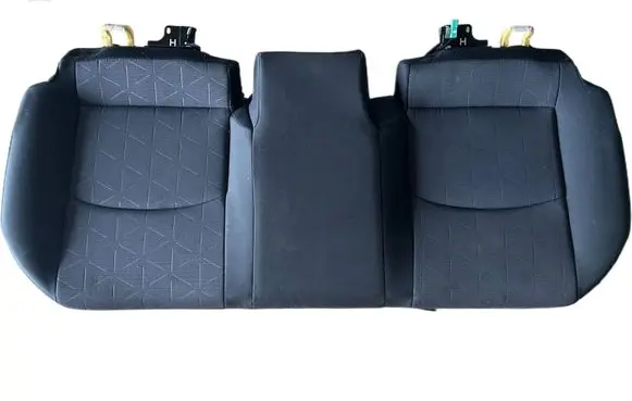 Toyota RAV 4 (XA50) Second row seats 
