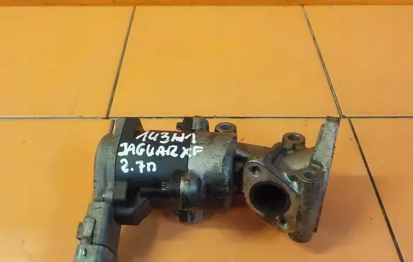 Jaguar XF X250 EGR thermostat 4R8Q9D475BC
