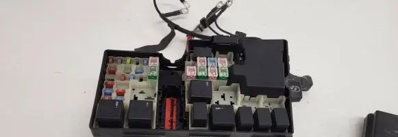 Volvo V50 Fuse box set 8688040 518818000