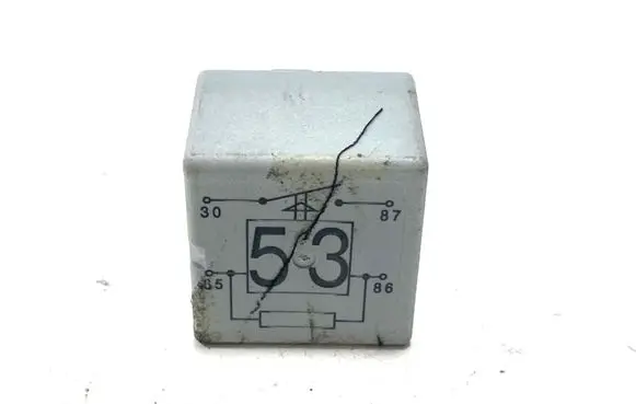 Volkswagen Golf VI Other relay 141951253B 20240072