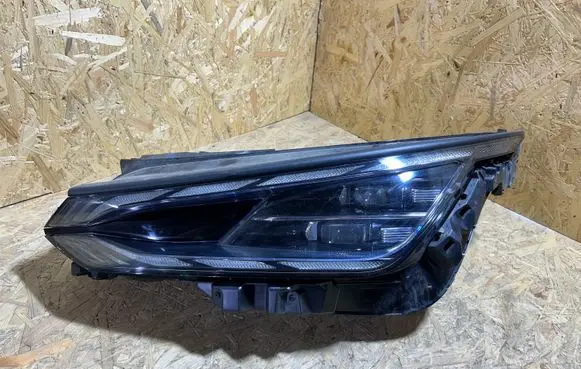 KIA EV6 Headlight/headlamp E22301