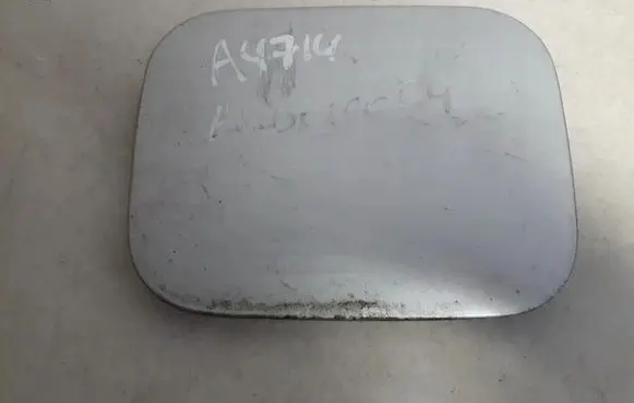 Audi 100 S4 C4 Fuel tank cap 4a0010121r
