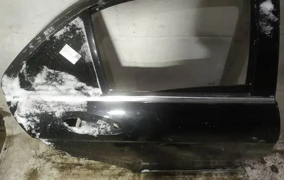 Mercedes-Benz C AMG W204 Rear door glass trim molding 