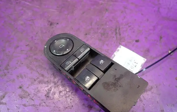 Opel Astra H Quarter vent window switch 