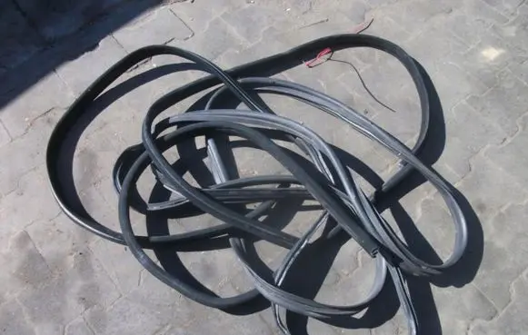 Mercedes-Benz CLS C219 Rubber seal loading door 
