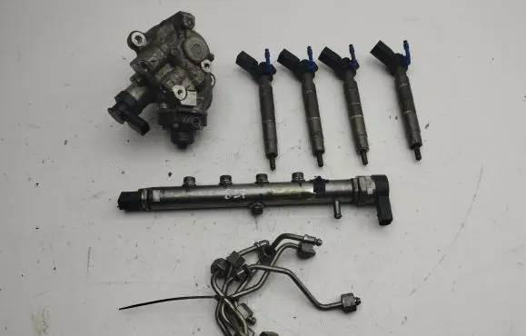 Mercedes-Benz E W213 Fuel injection system set A6540700001 A6540700187