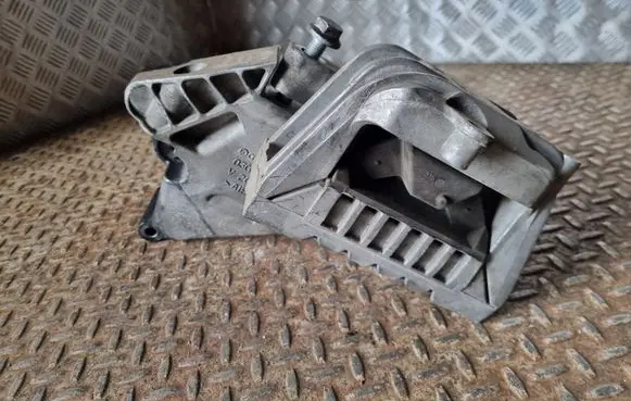 Volkswagen PASSAT B6 Engine mount bracket 1K0199262M 03G199207F
