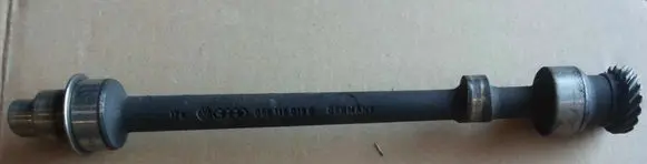 Volkswagen Jetta I Oil pump balance shaft 056115019B