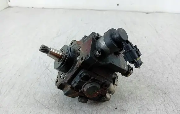 Hyundai i30 Fuel injection high pressure pump