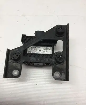 Volkswagen Golf VII Distronic sensor radar 5Q0907561D 5Q0907572D 0203300238