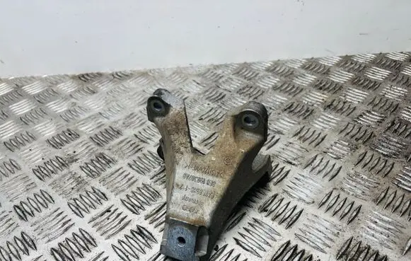 Audi A8 S8 D3 4E Engine mounting bracket 8E0199307AB