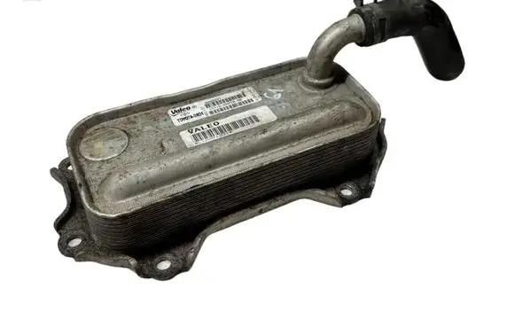 Toyota Avensis T250 Engine oil radiator 157100R01000