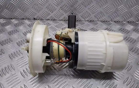 Mazda 3 I Mechanical fuel pump 3N619H307