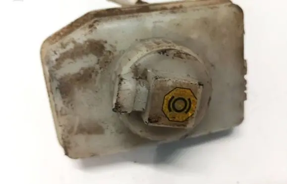 Saab 9-5 Brake fluid reservoir 55511 deleo5551