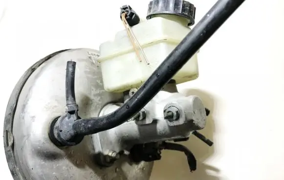 Master brake cylinder