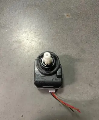Skoda Fabia Mk1 (6Y) Headlight level adjustment motor 6Y0941295