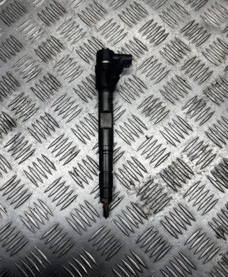 Audi A8 S8 D3 4E Fuel injector 0445110158
