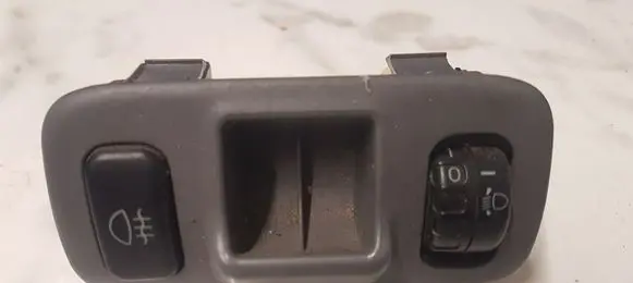 Toyota Yaris Headlight level height control switch 777197