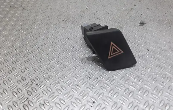 Toyota Yaris Hazard light switch 843320D020