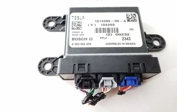 Tesla Model S Other control units/modules 101438600A